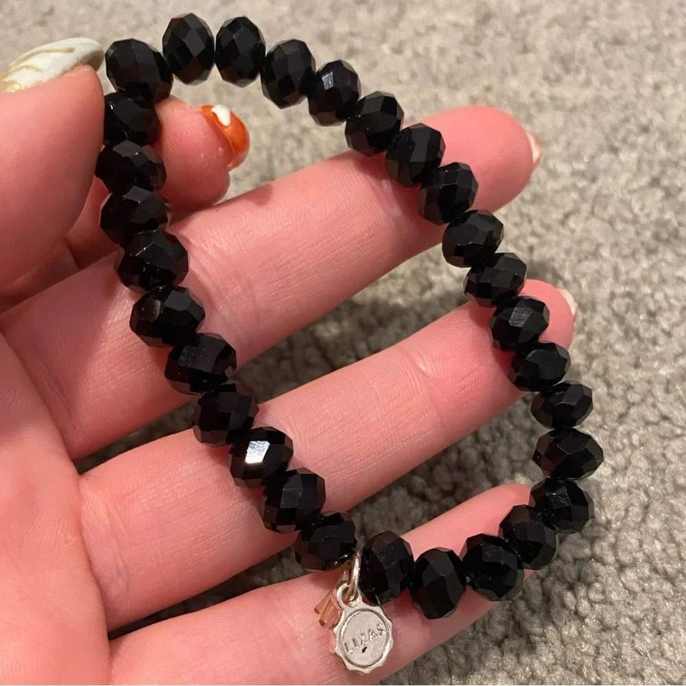 Black Beaded Bracelet - Picture 2 of 3